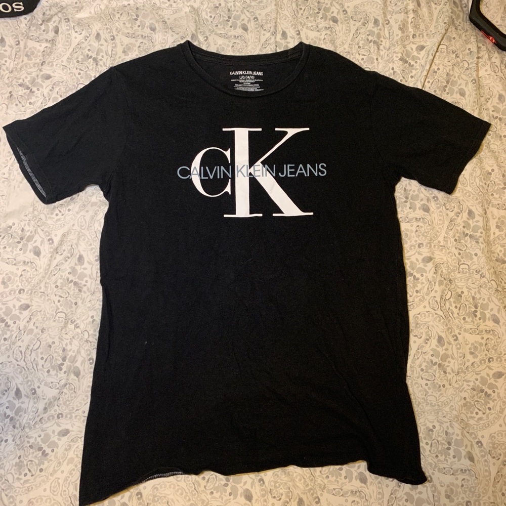 Large Calvin Klein TShirt